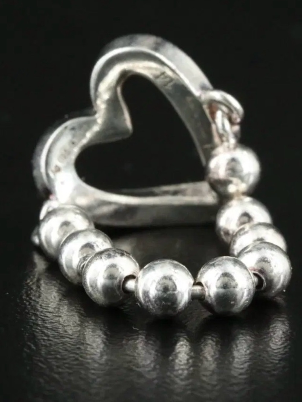 Gucci Silver Open-Heart Beaded Ring - Picture 2 of 7